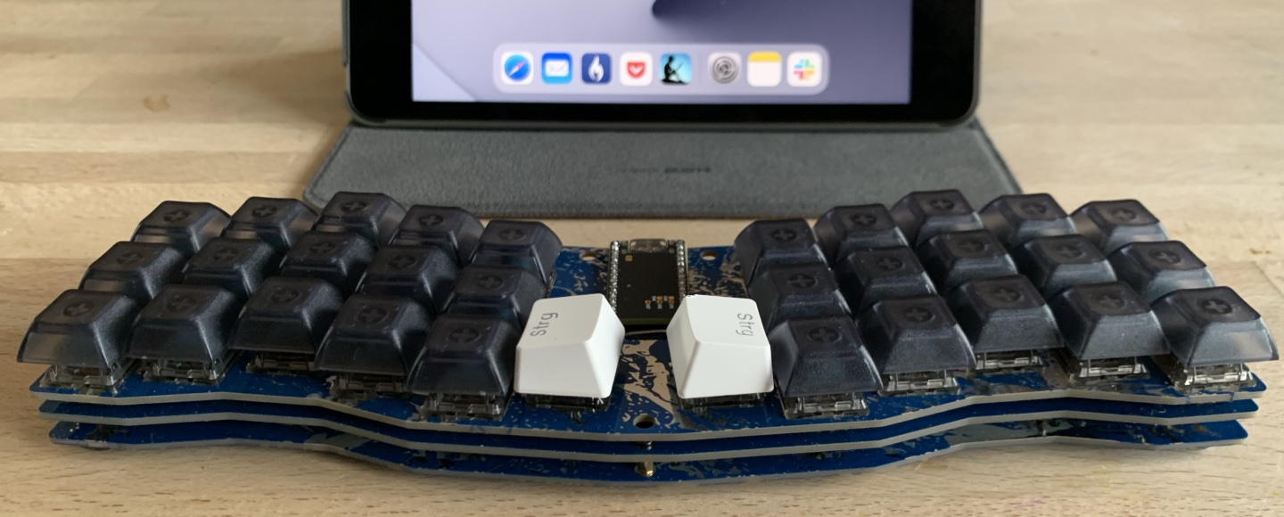 Manta keyboard with an iPad Mini